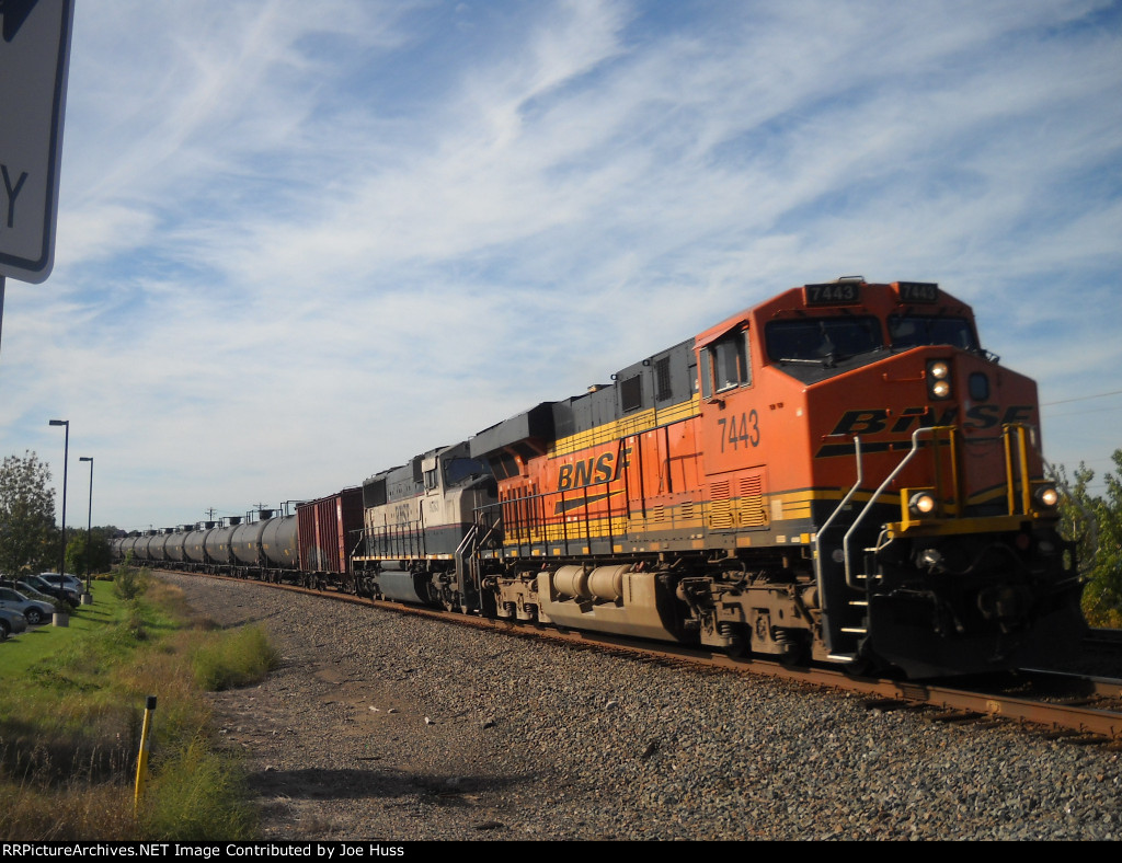 BNSF 7443 East